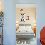 Arodou Studio And Apartment